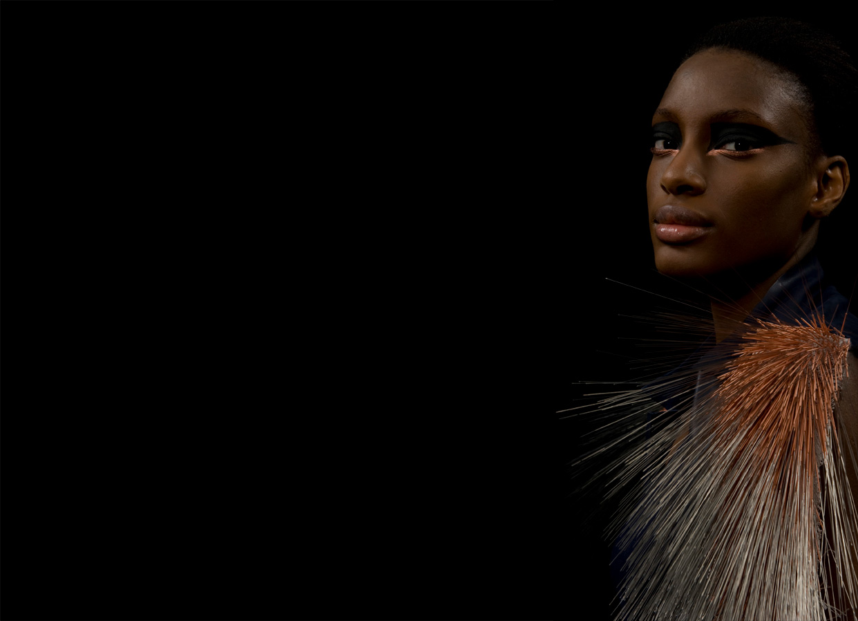 IzzyParker_IntimacySeries_TactileTreatmentJewellerySculpture